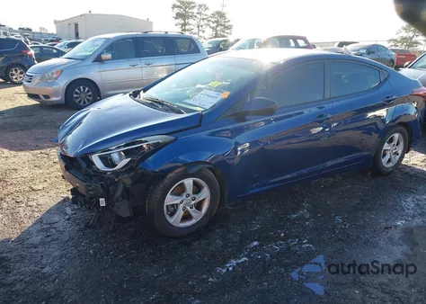 2015 Hyundai Elantra Se z USA, uszkodzony, nr VIN 5NPDH4AE4FH639389